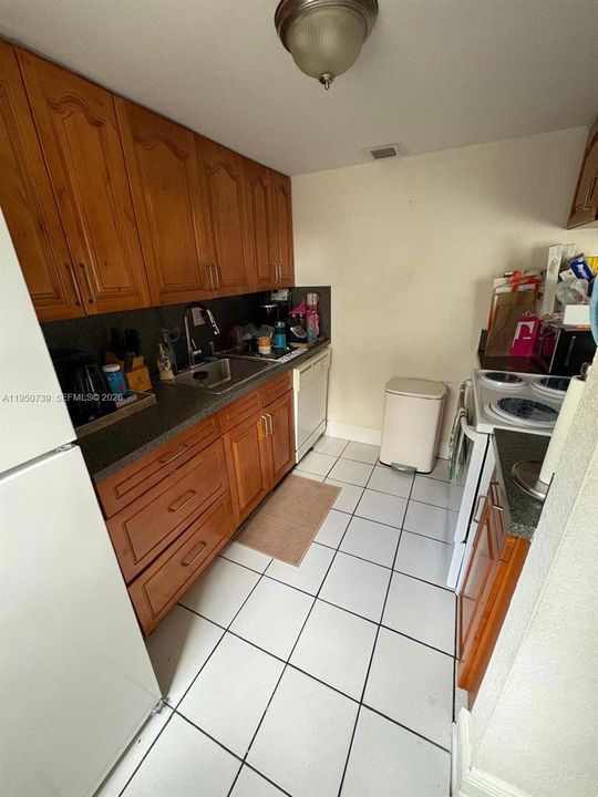 En Venta: $389,000 (2 camas, 2 baños, 1009 Pies cuadrados)