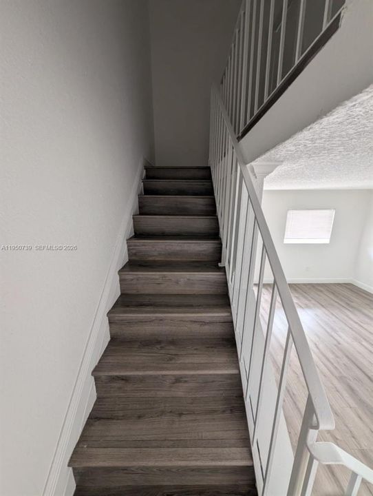 На продажу: $375,000 (2 спален, 2 ванн, 1009 Квадратных фут)