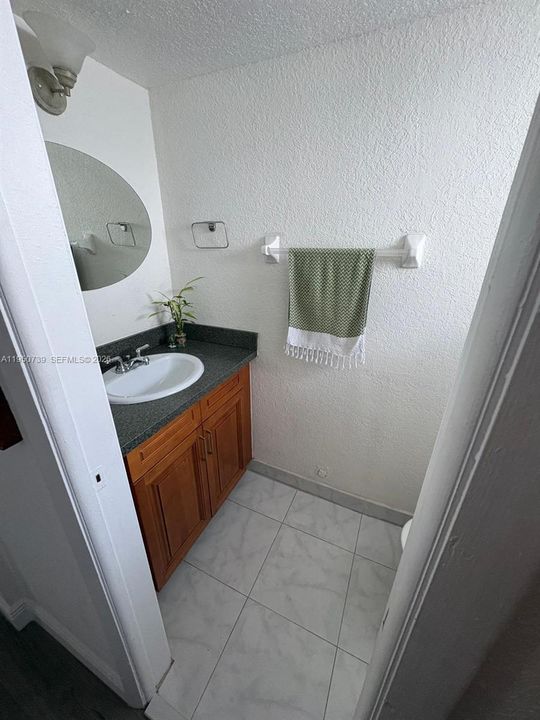En Venta: $389,000 (2 camas, 2 baños, 1009 Pies cuadrados)