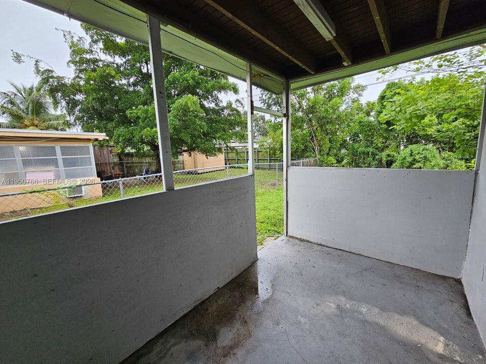 En Venta: $400,000 (3 camas, 1 baños, 979 Pies cuadrados)