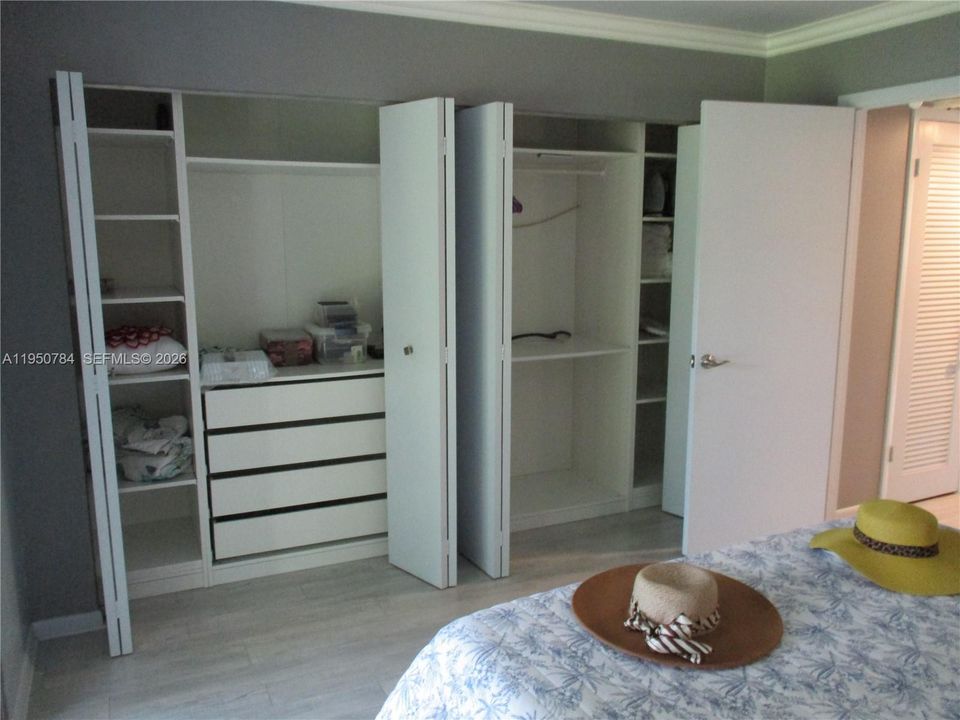 На продажу: $89,999 (1 спален, 1 ванн, 585 Квадратных фут)