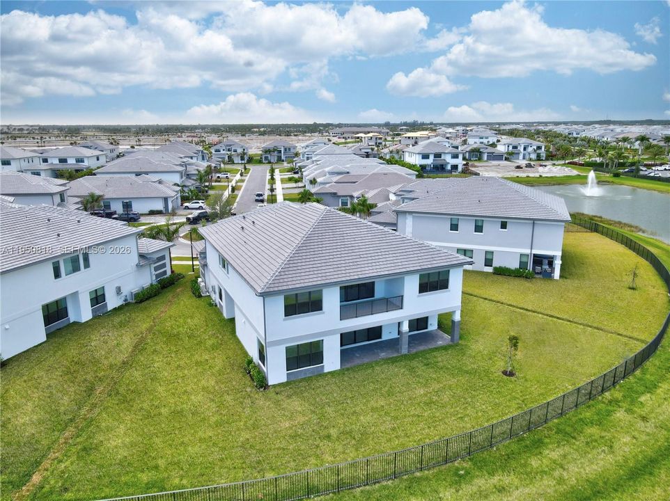 For Sale: $2,450,000 (5 beds, 5 baths, 5334 Square Feet)