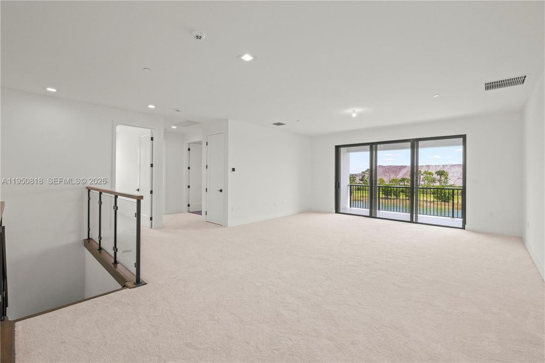For Sale: $2,450,000 (5 beds, 5 baths, 5334 Square Feet)