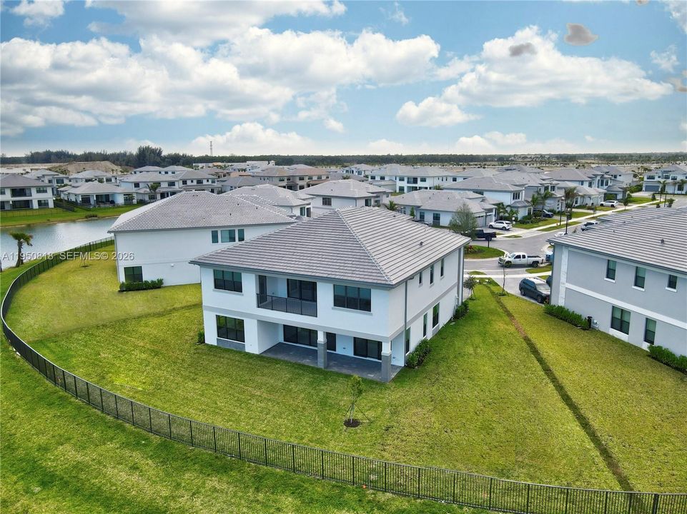 For Sale: $2,450,000 (5 beds, 5 baths, 5334 Square Feet)
