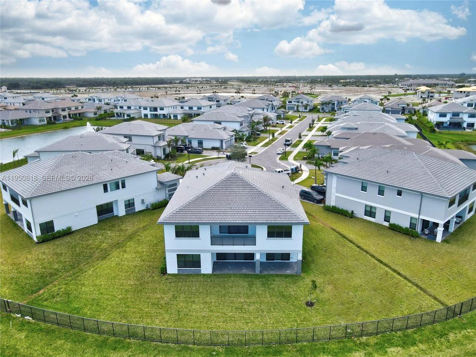 For Sale: $2,450,000 (5 beds, 5 baths, 5334 Square Feet)