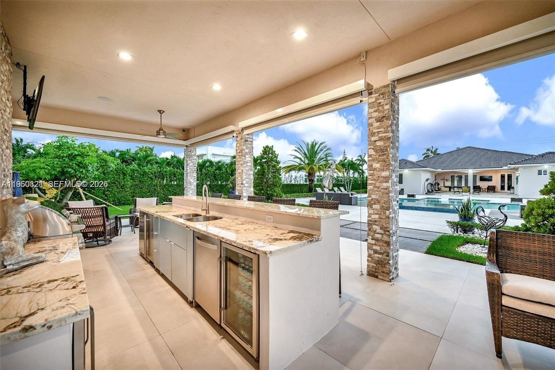 For Sale: $3,150,000 (5 beds, 4 baths, 3702 Square Feet)