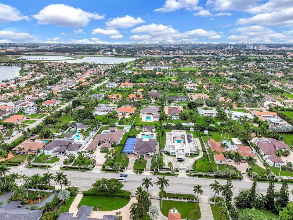 For Sale: $3,150,000 (5 beds, 4 baths, 3702 Square Feet)