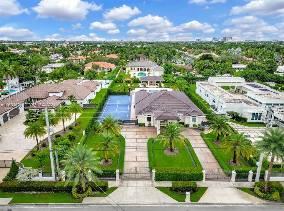 For Sale: $3,150,000 (5 beds, 4 baths, 3702 Square Feet)