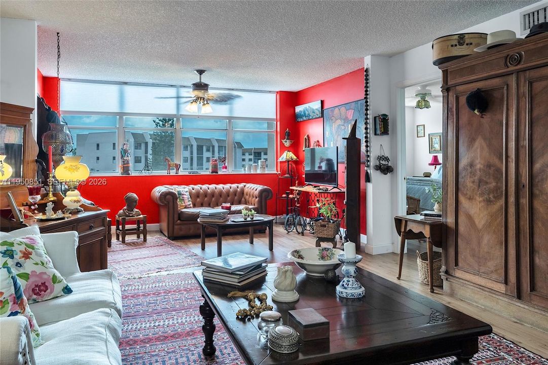 Activo con contrato: $262,500 (3 camas, 2 baños, 1470 Pies cuadrados)