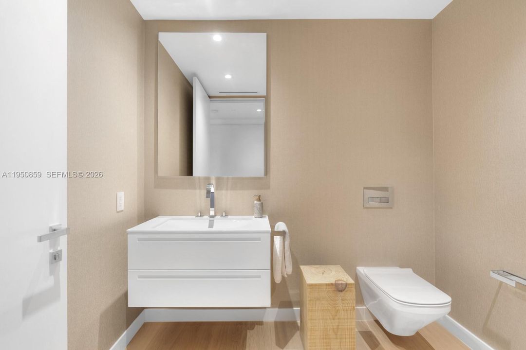 En Venta: $12,995,000 (3 camas, 3 baños, 3620 Pies cuadrados)