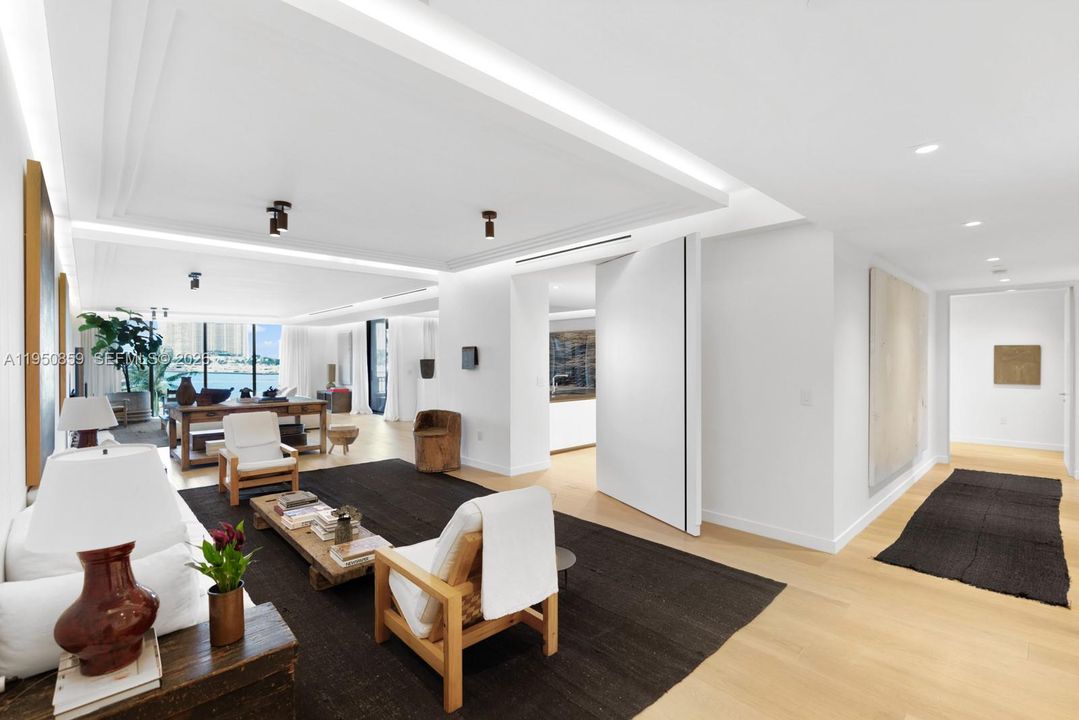 En Venta: $12,995,000 (3 camas, 3 baños, 3620 Pies cuadrados)