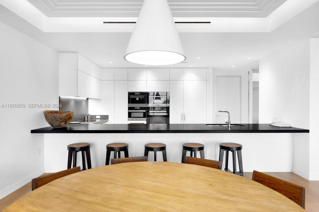 En Venta: $12,995,000 (3 camas, 3 baños, 3620 Pies cuadrados)