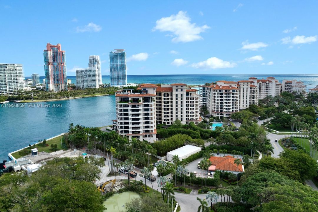 En Venta: $12,995,000 (3 camas, 3 baños, 3620 Pies cuadrados)
