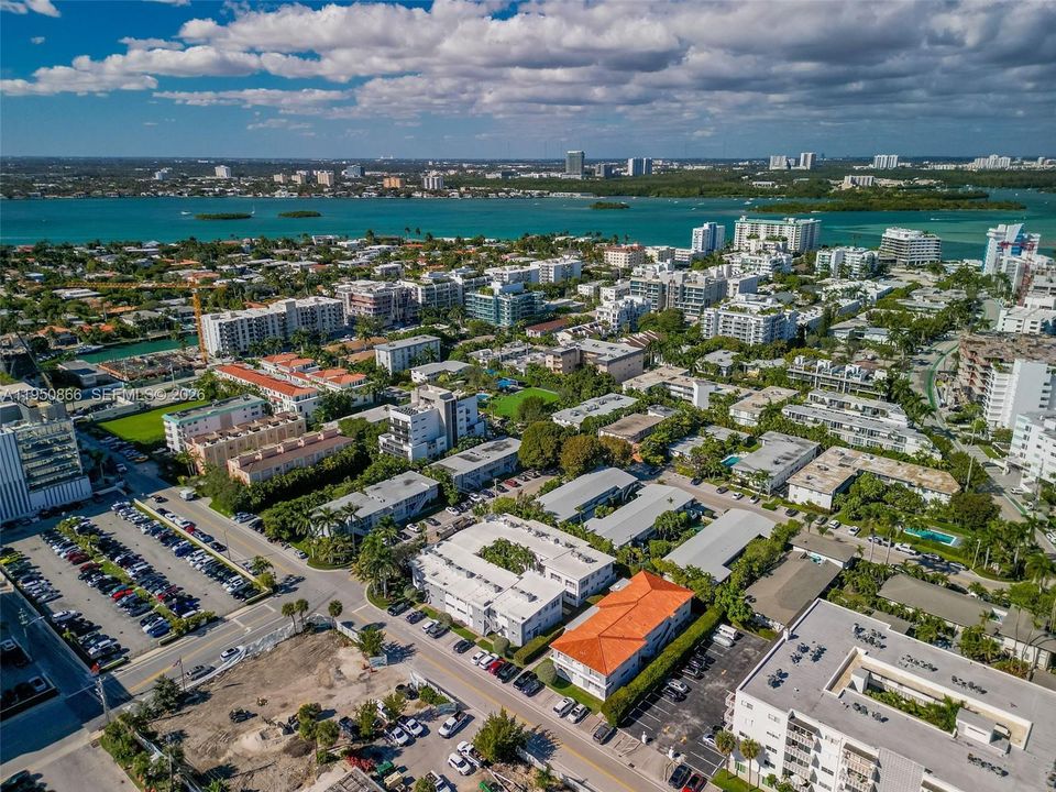 На продажу: $599,000 (3 спален, 2 ванн, 1298 Квадратных фут)