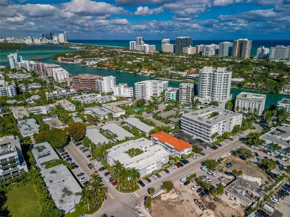 На продажу: $599,000 (3 спален, 2 ванн, 1298 Квадратных фут)