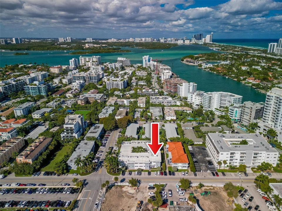 На продажу: $599,000 (3 спален, 2 ванн, 1298 Квадратных фут)