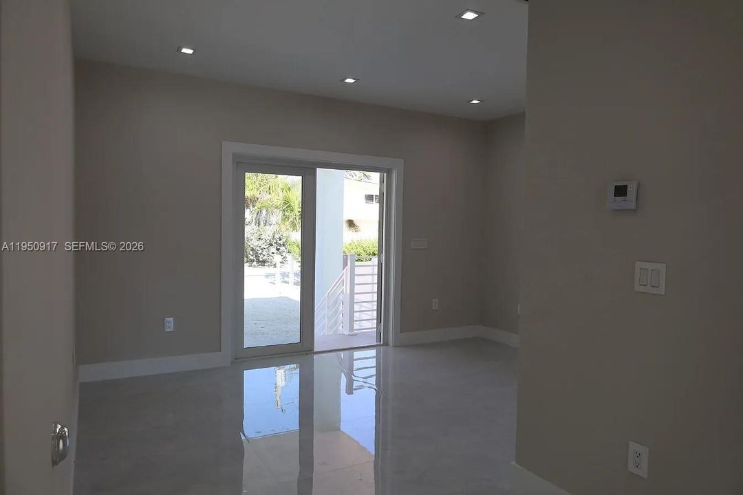 En Venta: $2,220,000 (5 camas, 3 baños, 1276 Pies cuadrados)