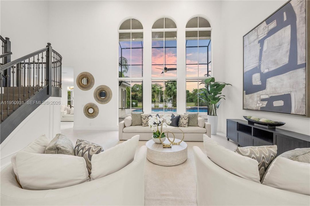 En Venta: $2,099,000 (5 camas, 5 baños, 5007 Pies cuadrados)