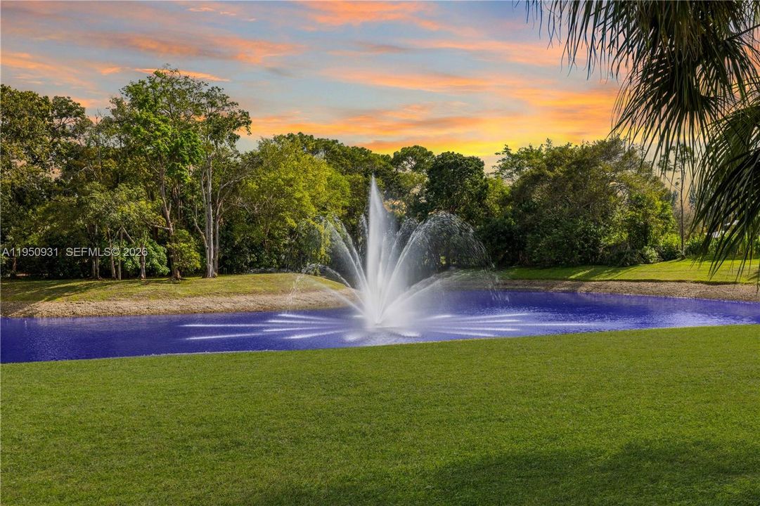 En Venta: $2,099,000 (5 camas, 5 baños, 5007 Pies cuadrados)