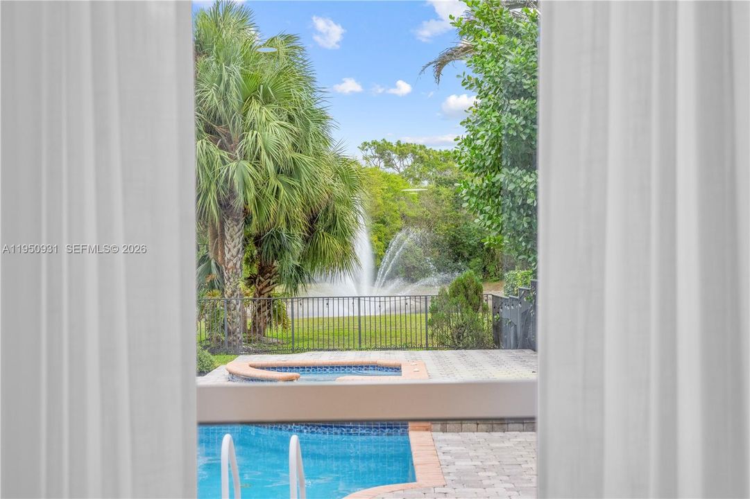 En Venta: $2,099,000 (5 camas, 5 baños, 5007 Pies cuadrados)