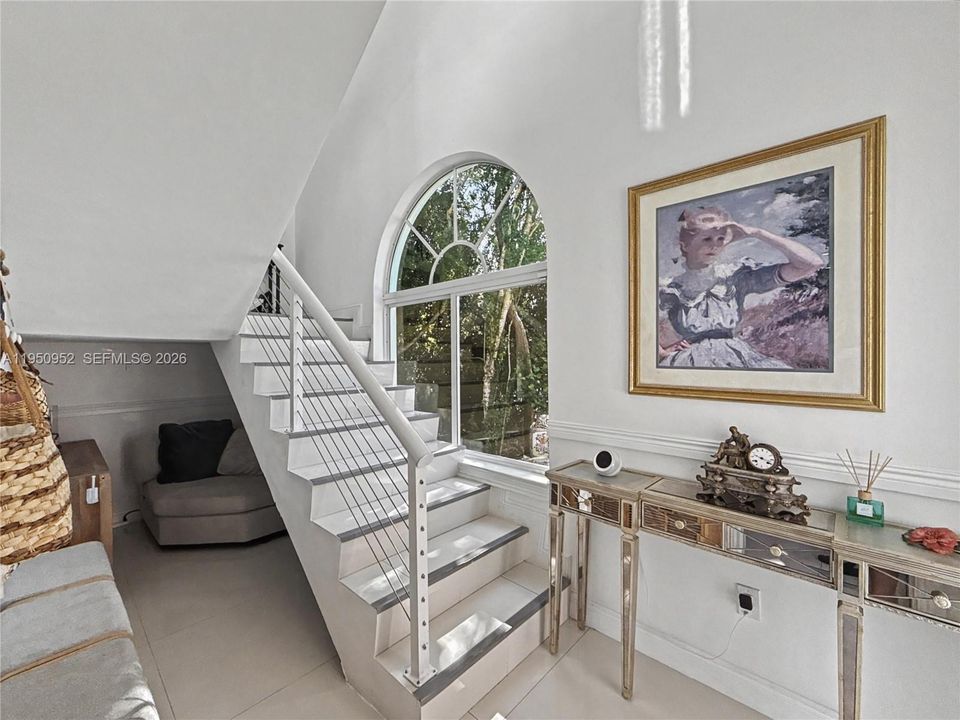 For Sale: $999,000 (5 beds, 3 baths, 2912 Square Feet)