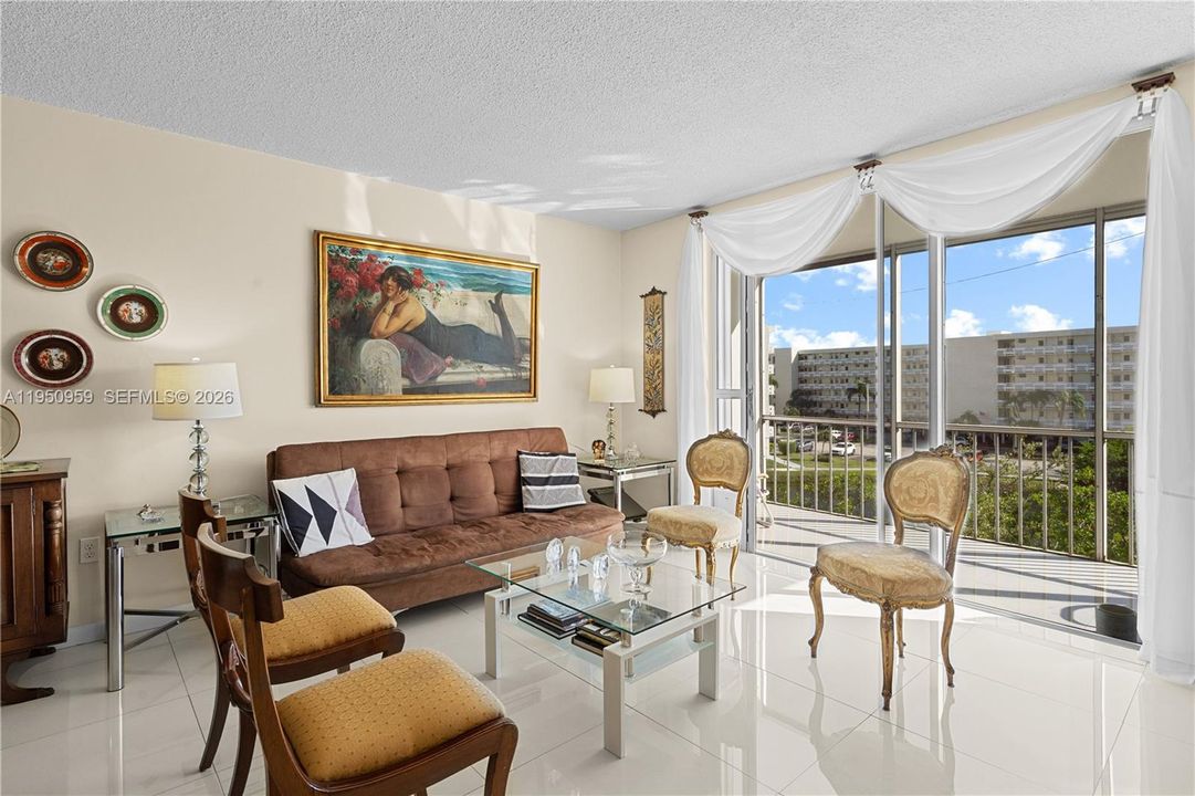 For Sale: $172,900 (1 beds, 1 baths, 0 Square Feet)