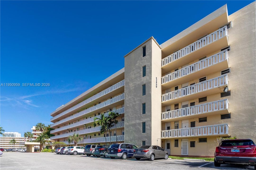For Sale: $172,900 (1 beds, 1 baths, 0 Square Feet)