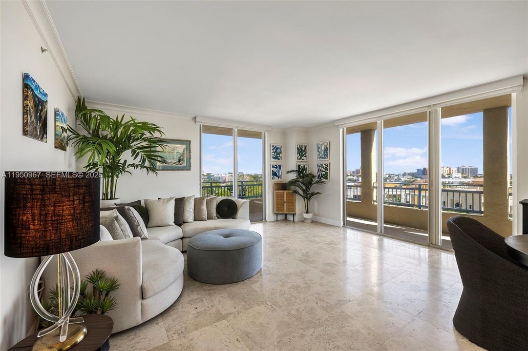 For Sale: $1,200,000 (2 beds, 2 baths, 1130 Square Feet)