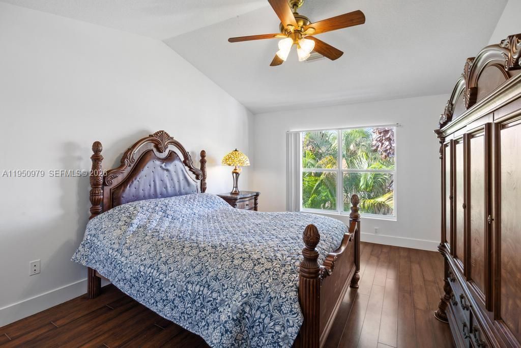 На продажу: $409,999 (3 спален, 2 ванн, 1598 Квадратных фут)
