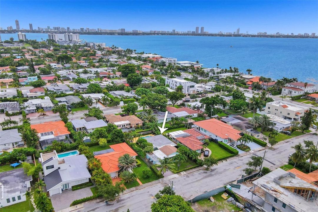 For Sale: $1,350,000 (4 beds, 3 baths, 1663 Square Feet)