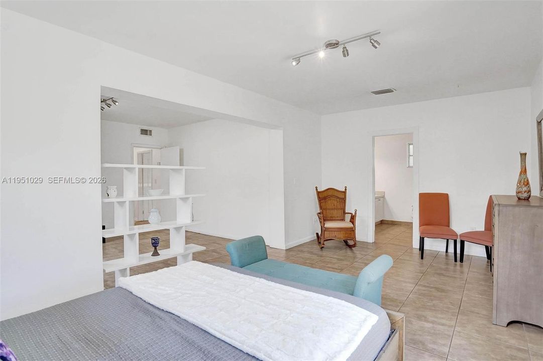 For Sale: $1,350,000 (4 beds, 3 baths, 1663 Square Feet)