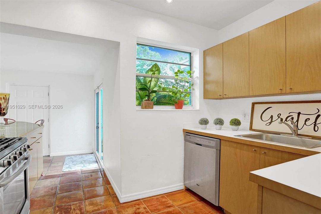 For Sale: $1,350,000 (4 beds, 3 baths, 1663 Square Feet)