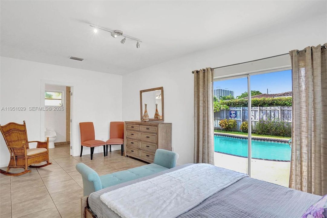 For Sale: $1,350,000 (4 beds, 3 baths, 1663 Square Feet)