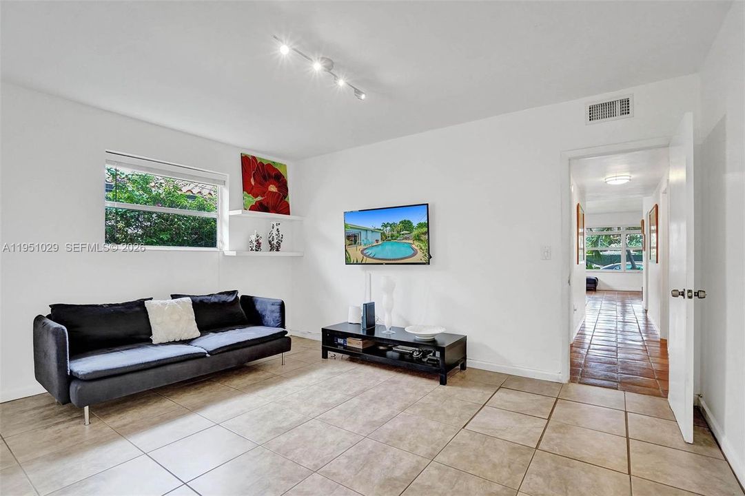 For Sale: $1,350,000 (4 beds, 3 baths, 1663 Square Feet)