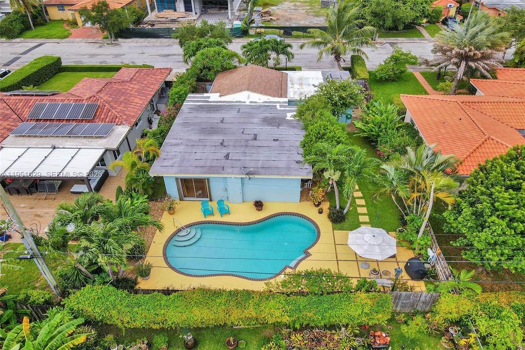 For Sale: $1,350,000 (4 beds, 3 baths, 1663 Square Feet)