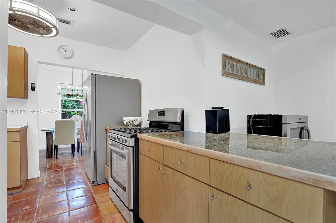 For Sale: $1,350,000 (4 beds, 3 baths, 1663 Square Feet)