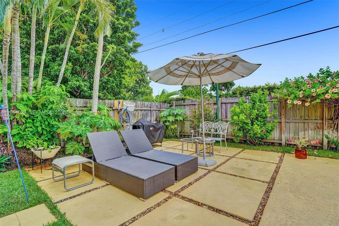For Sale: $1,350,000 (4 beds, 3 baths, 1663 Square Feet)