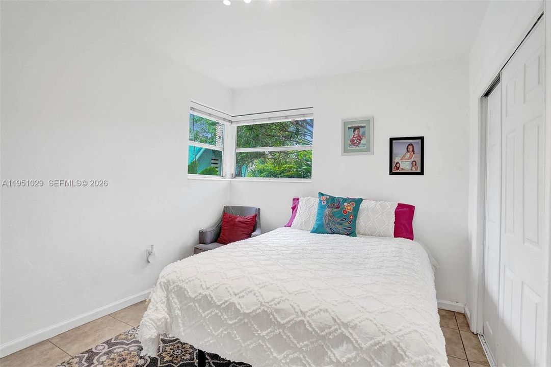 For Sale: $1,350,000 (4 beds, 3 baths, 1663 Square Feet)