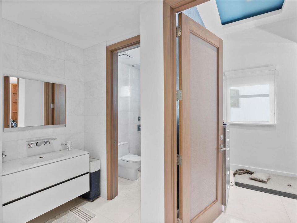 88-Bedroom
