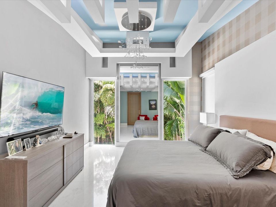 75-Bedroom