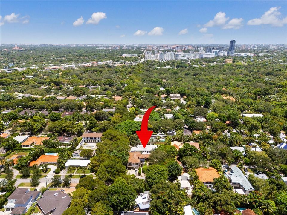 30-Drone Photography (Arrow)