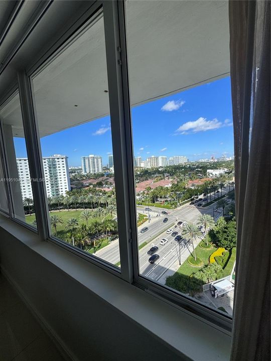 For Sale: $119,000 (0 beds, 1 baths, 410 Square Feet)