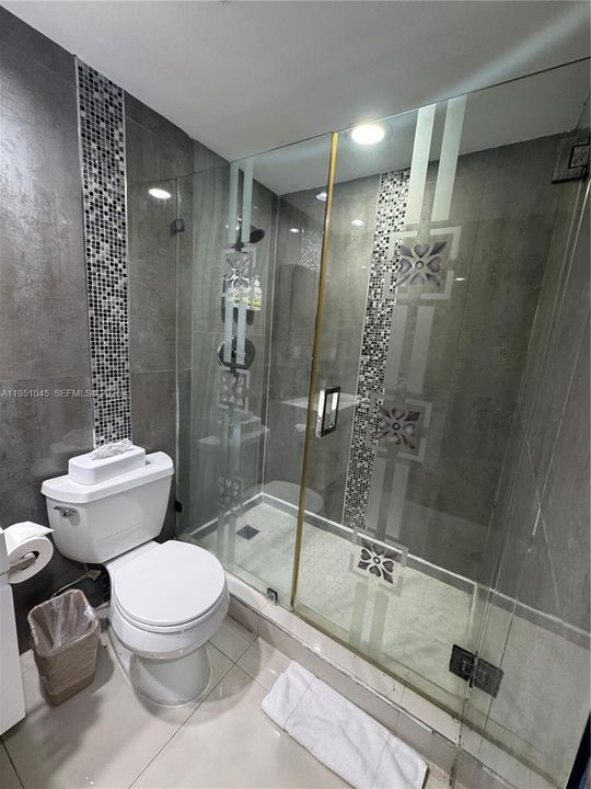 For Sale: $119,000 (0 beds, 1 baths, 410 Square Feet)