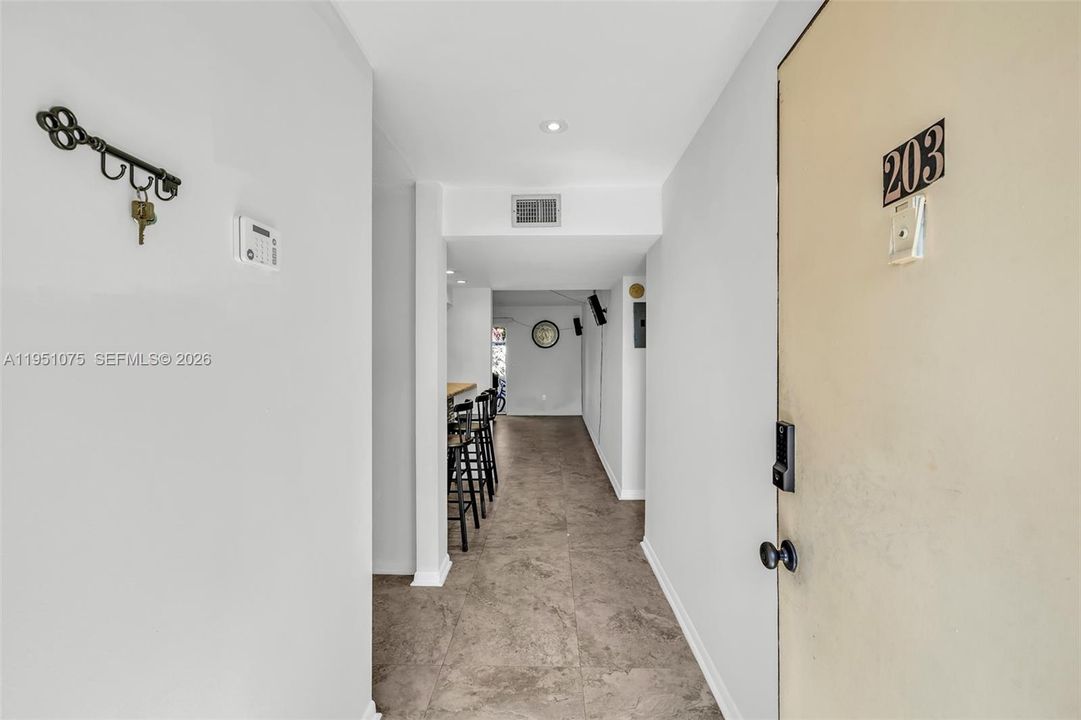 En Venta: $189,000 (2 camas, 2 baños, 1030 Pies cuadrados)