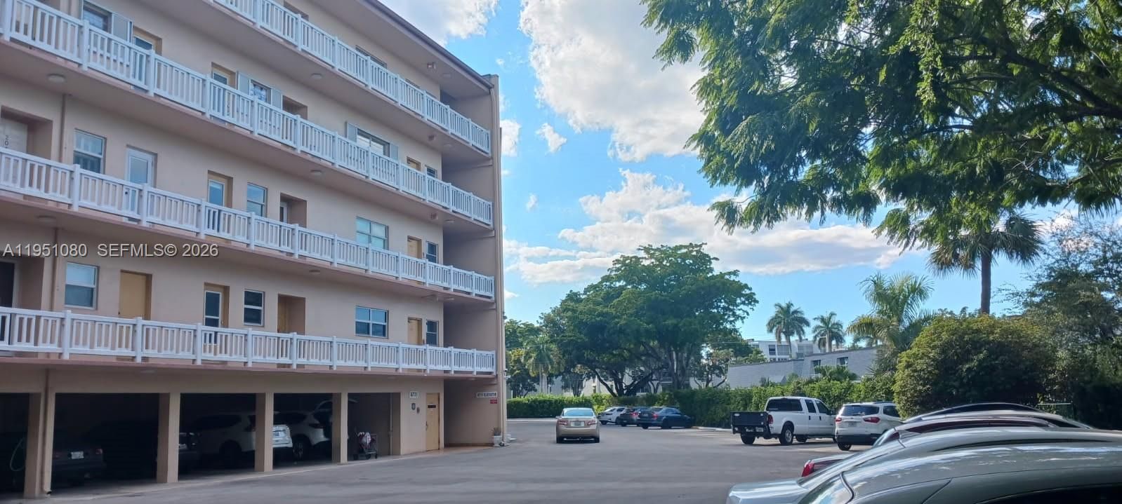 En Venta: $179,000 (2 camas, 2 baños, 1242 Pies cuadrados)