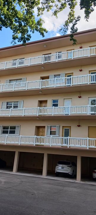 En Venta: $179,000 (2 camas, 2 baños, 1242 Pies cuadrados)