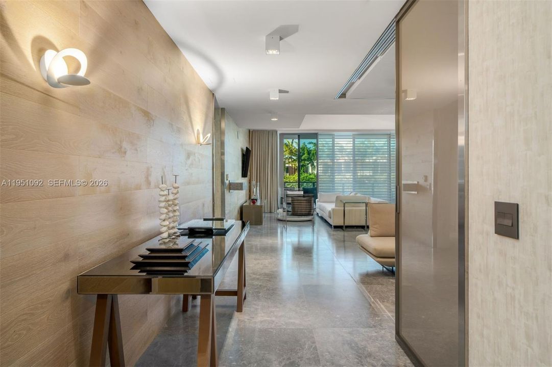 En Venta: $3,750,000 (2 camas, 3 baños, 1830 Pies cuadrados)