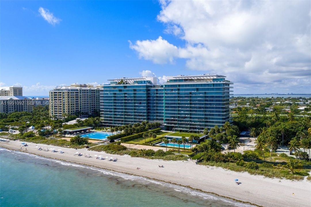 En Venta: $3,750,000 (2 camas, 3 baños, 1830 Pies cuadrados)
