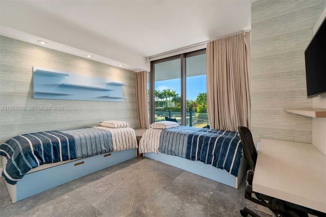 En Venta: $3,750,000 (2 camas, 3 baños, 1830 Pies cuadrados)