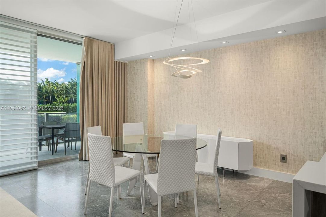 En Venta: $3,750,000 (2 camas, 3 baños, 1830 Pies cuadrados)